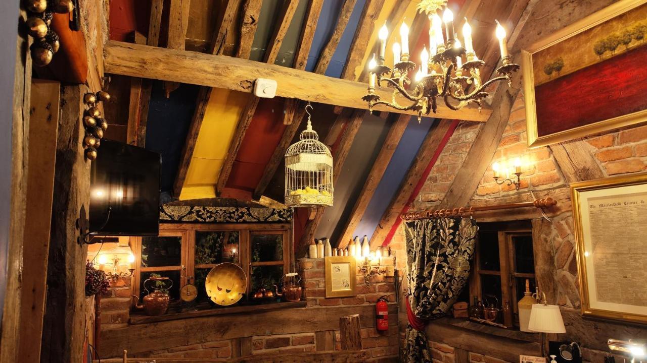 Wizards Thatch Luxury Suites Alderley Edge Buitenkant foto