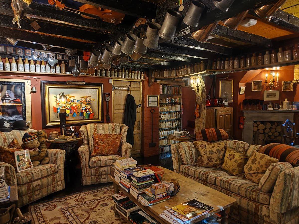 Wizards Thatch Luxury Suites Alderley Edge Buitenkant foto