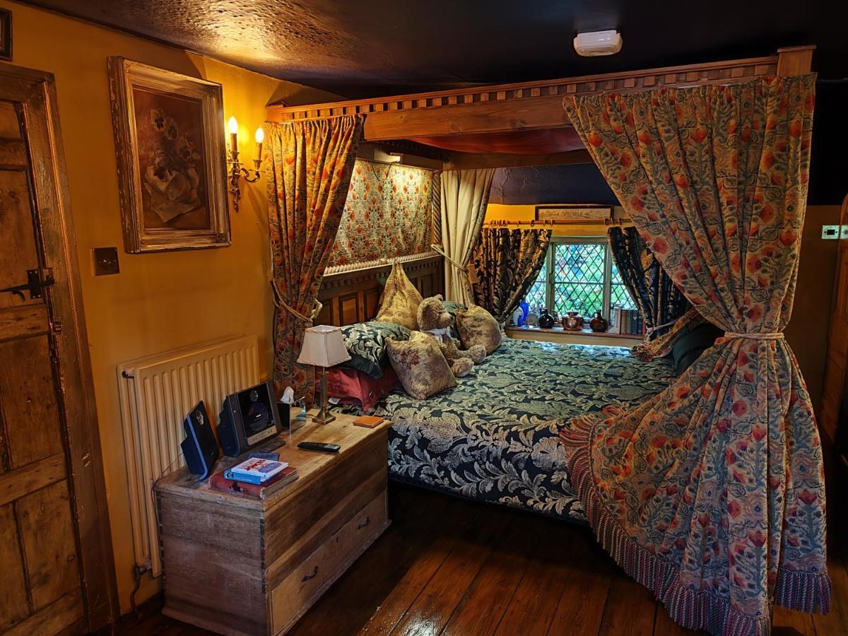 Wizards Thatch Luxury Suites Alderley Edge Buitenkant foto