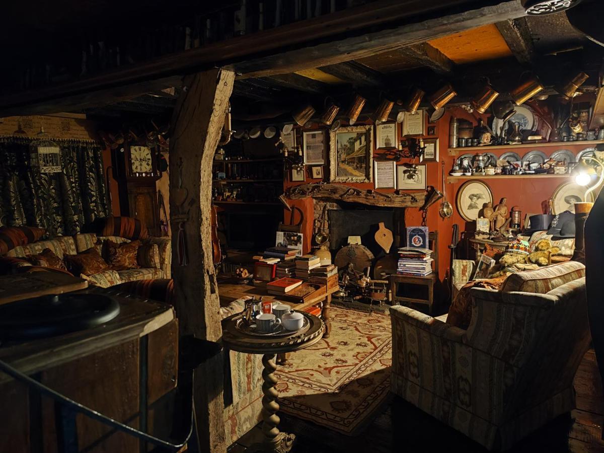 Wizards Thatch Luxury Suites Alderley Edge Buitenkant foto