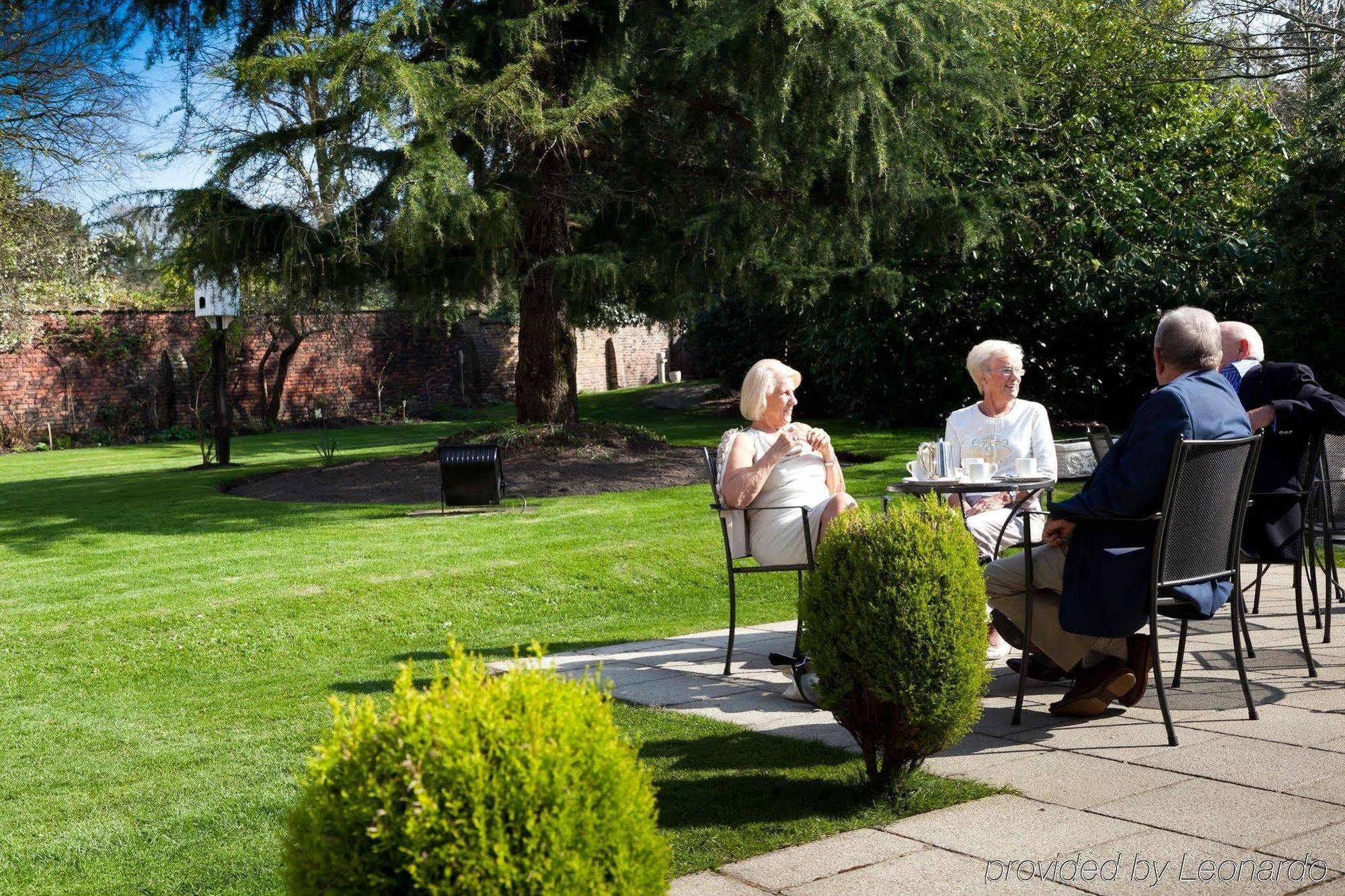 Wizards Thatch Luxury Suites Alderley Edge Buitenkant foto
